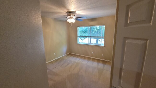 Building Photo - 17077 NW Elk Run Dr