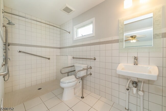 Building Photo - 266 W Passaic Ave