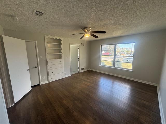 Building Photo - 4651 C L Veasey Blvd