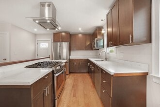 Building Photo - 50 Main St