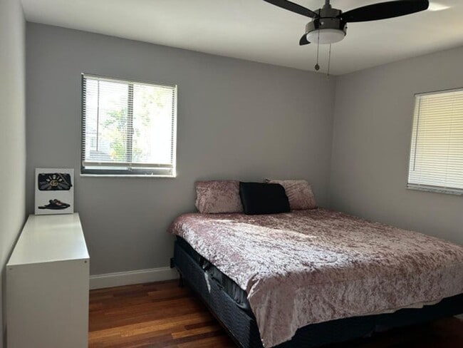 Building Photo - 7690 Lago Del Mar Dr