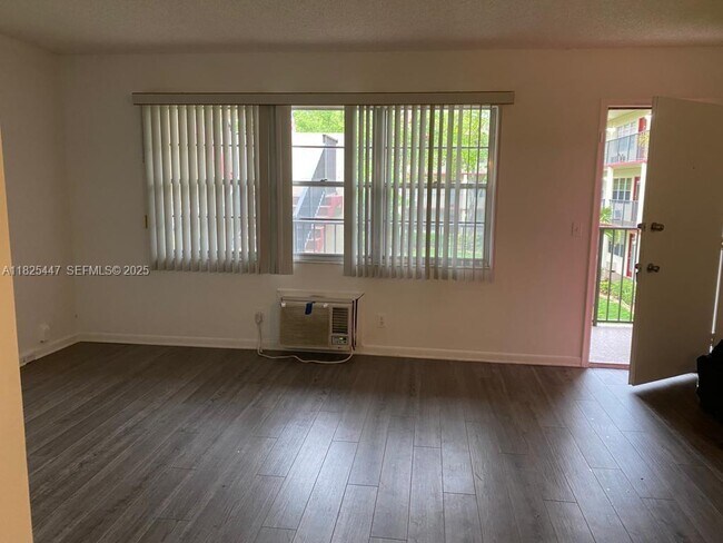 Building Photo - 151 SW 134th Way