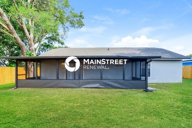 Building Photo - 3 Bedroom Pet-Friendly Home in Orlando, FL with Main Street Renewal