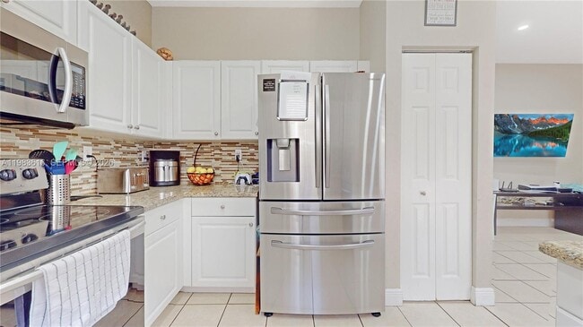 Building Photo - 12808 SW 132nd Terrace