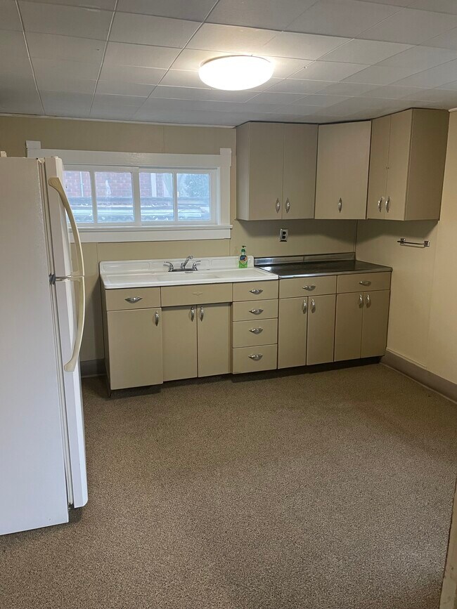 Building Photo - 26144 E Huron River Dr