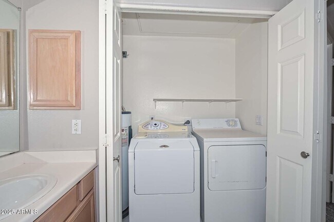 Building Photo - 7101 W Beardsley Rd