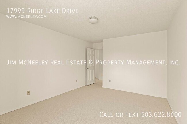 Building Photo - 17999 Ridge Lake Dr