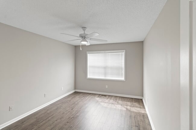 Building Photo - 304 Claremont Avenue