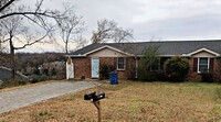 Building Photo - Updated Two Bedroom Ranch Duplex in Hermit...