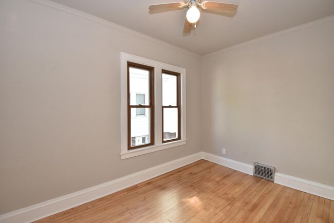 Building Photo - 1567 S 77th St