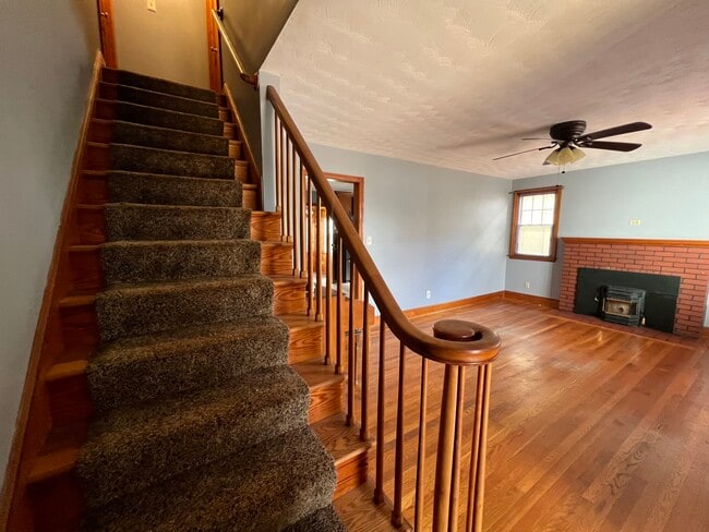 Building Photo - 23 Home Ave