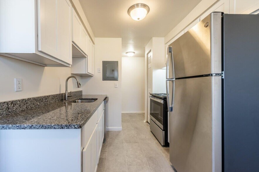 East Ridge Manor Apartment Homes 2389 E Ridge Rd Rochester NY 14622