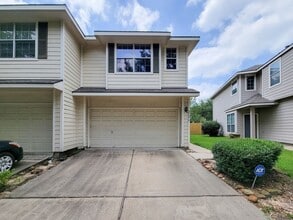 Building Photo - BEAUTIFUL 3 BEDROOM 2 BATH TOWNHOME THAAT ...