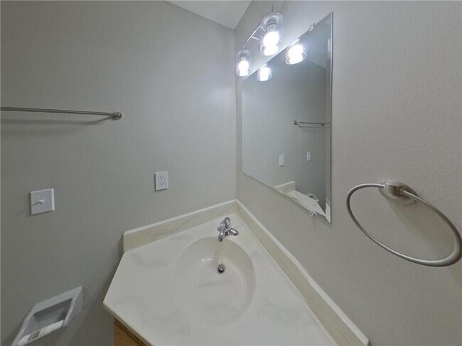 Building Photo - 54 Rosewood Dr