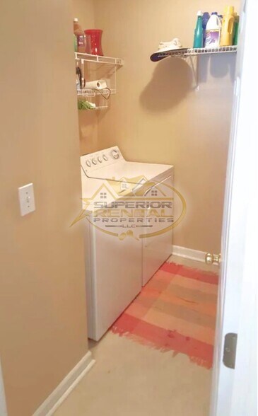 Building Photo - 304 Alderston Way
