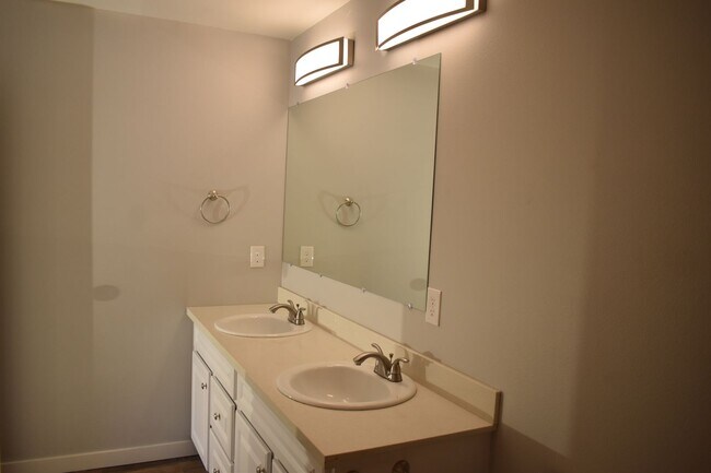 Building Photo - A St Townhomes