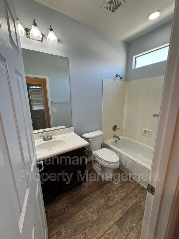Building Photo - 10397 W Foothill Dr