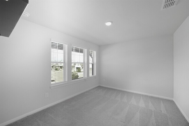 Building Photo - 13102 Verde Oaks Trl