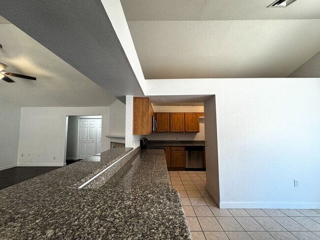 Building Photo - 3 BEDROOM WITH FIREPLACE AND LVP PLANK FLO...