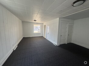 Building Photo - 420 Grand Ave