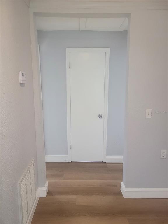 Building Photo - 1320 S Oleander Ave