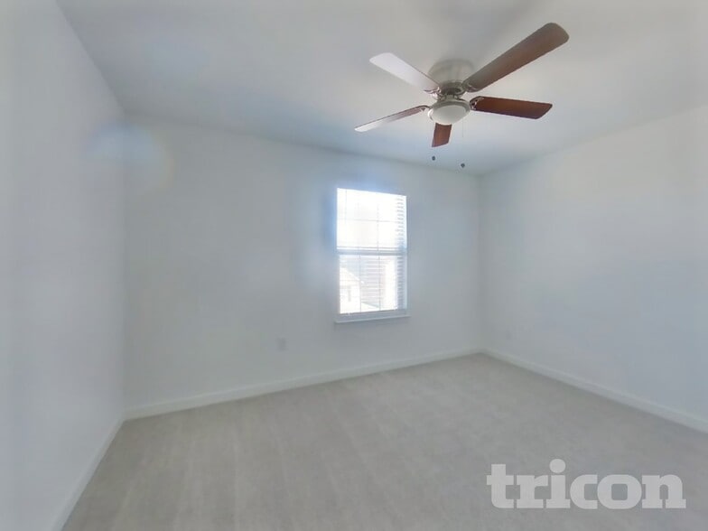 Building Photo - 2717 Brushy Lk Dr