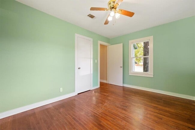 Building Photo - 300 Colson Ave