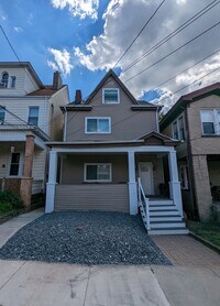 Building Photo - 335 Augusta St
