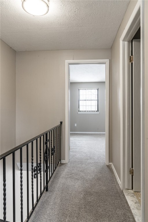 Building Photo - 213 Chartwell Ct