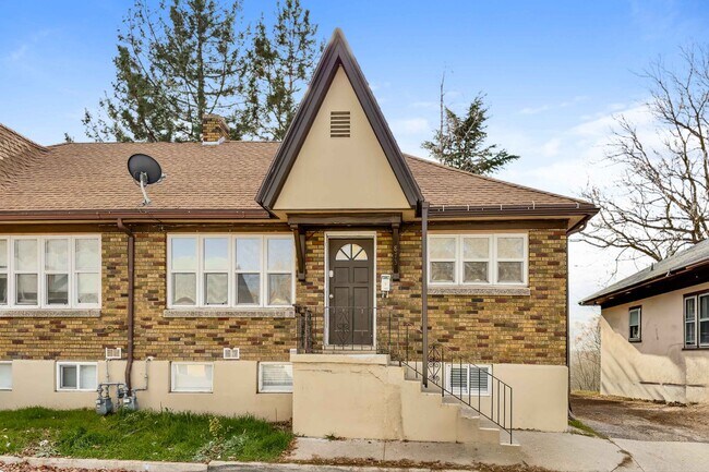 Primary Photo - Binford