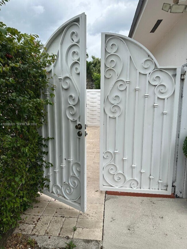 Building Photo - 11413 SW 129th Pl