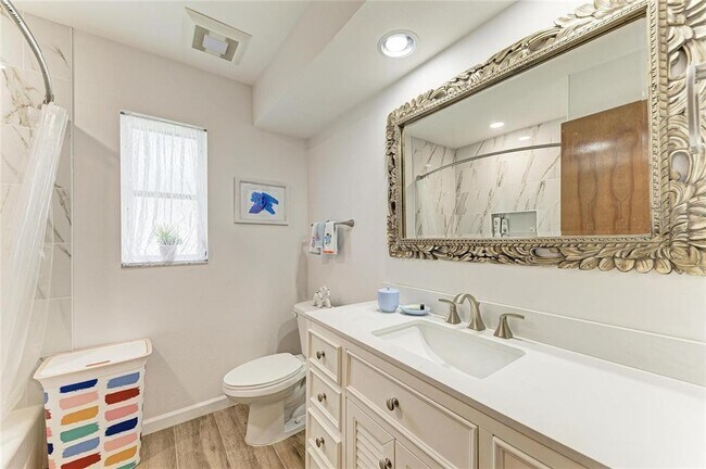 Building Photo - 405 Bayside Ln