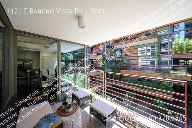 Building Photo - 7121 E Rancho Vista Dr