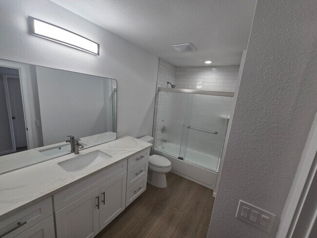 Building Photo - Remodeled Townhouse in La Mesa - 3 Bedrooms