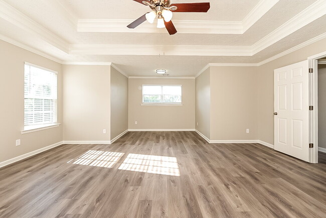 Building Photo - 308 Sunderland Way