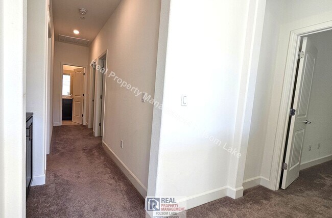 Building Photo - 4414 French Dr