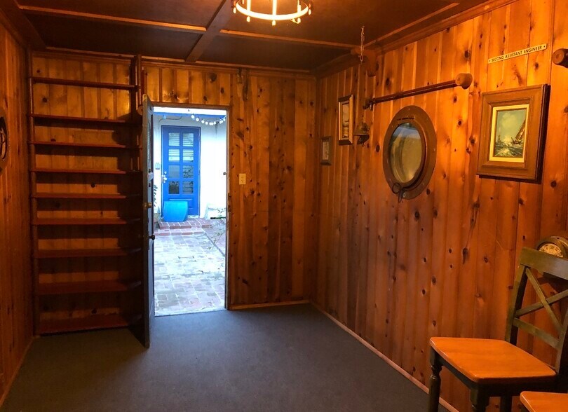 Building Photo - 911 14th St