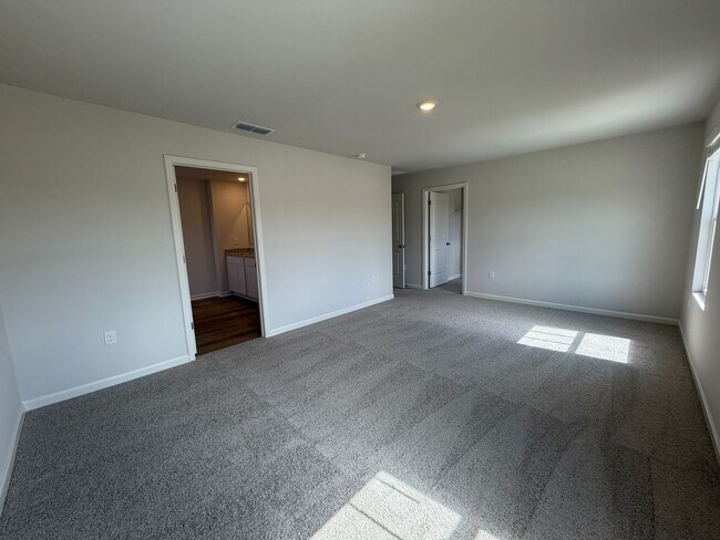 Building Photo - Brand New 5/3 House in Armuchee- $2,195