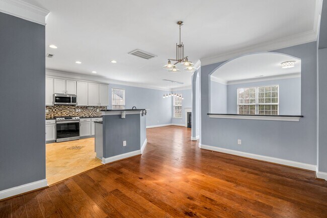 Building Photo - Luxury Living in High Point NC