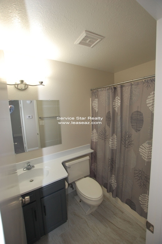Building Photo - 5220 E Tamblo Dr