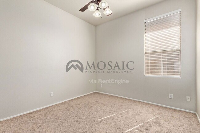 Building Photo - 1112 N Wade Dr
