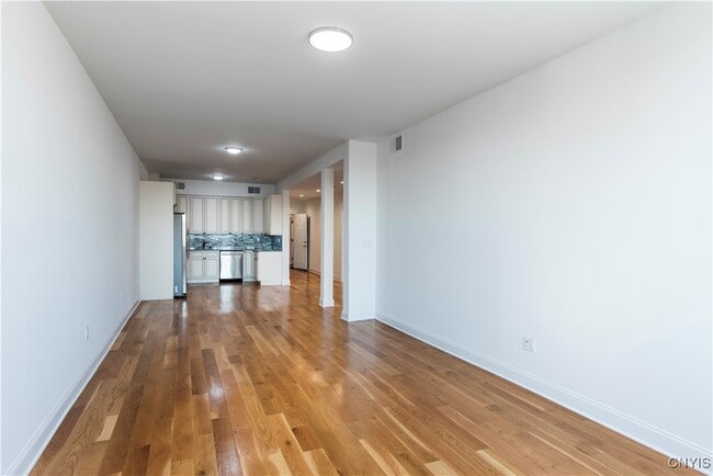 Building Photo - 221 Elizabeth St