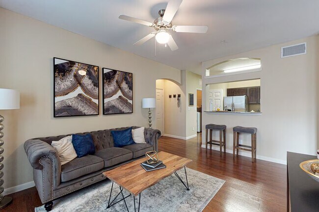Building Photo - Limited Time – $750 Gift Card with Move-In!