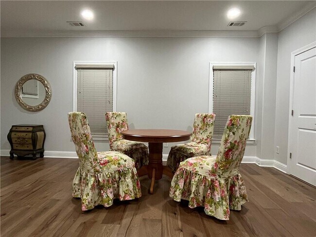 Building Photo - 3445 Rialto Pl