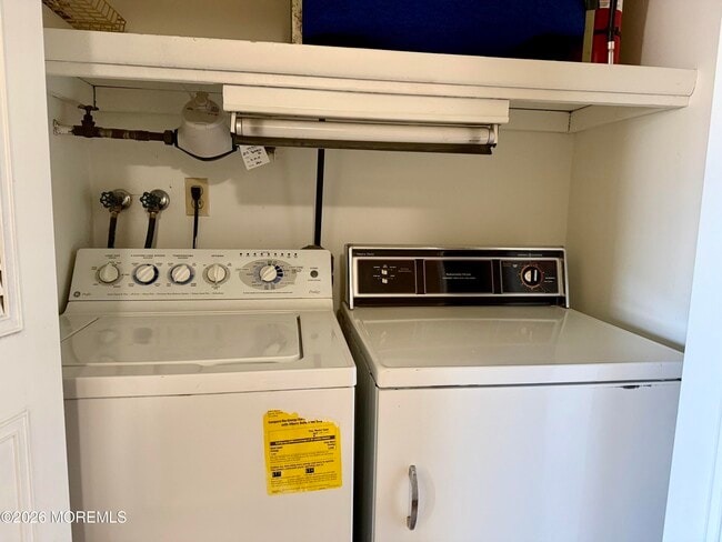 Building Photo - 20 Yorkshire Ct