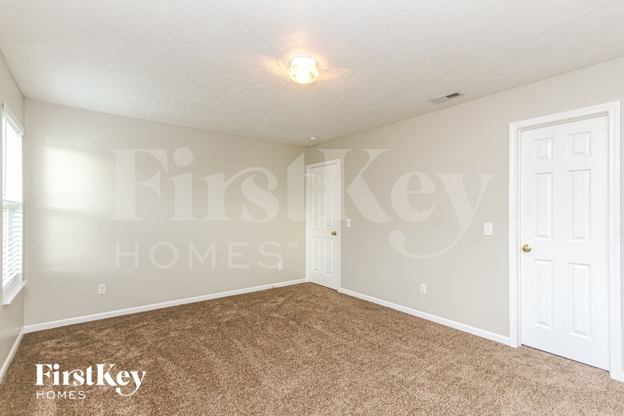 Building Photo - 6802 Harriet Dr