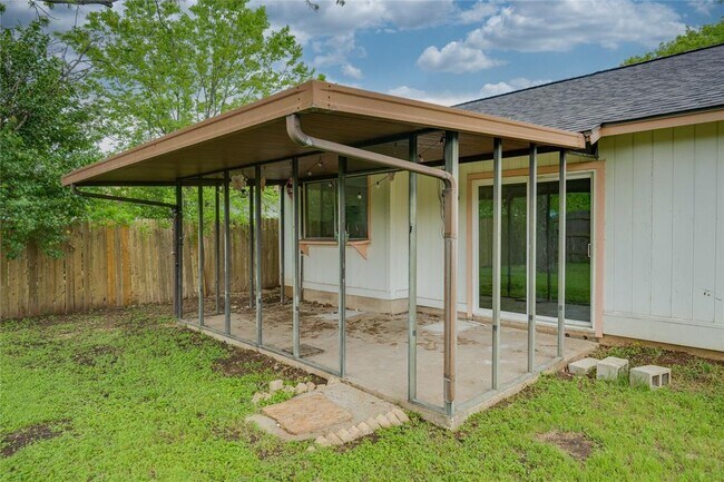 Building Photo - 4811 Brushy Ridge Dr