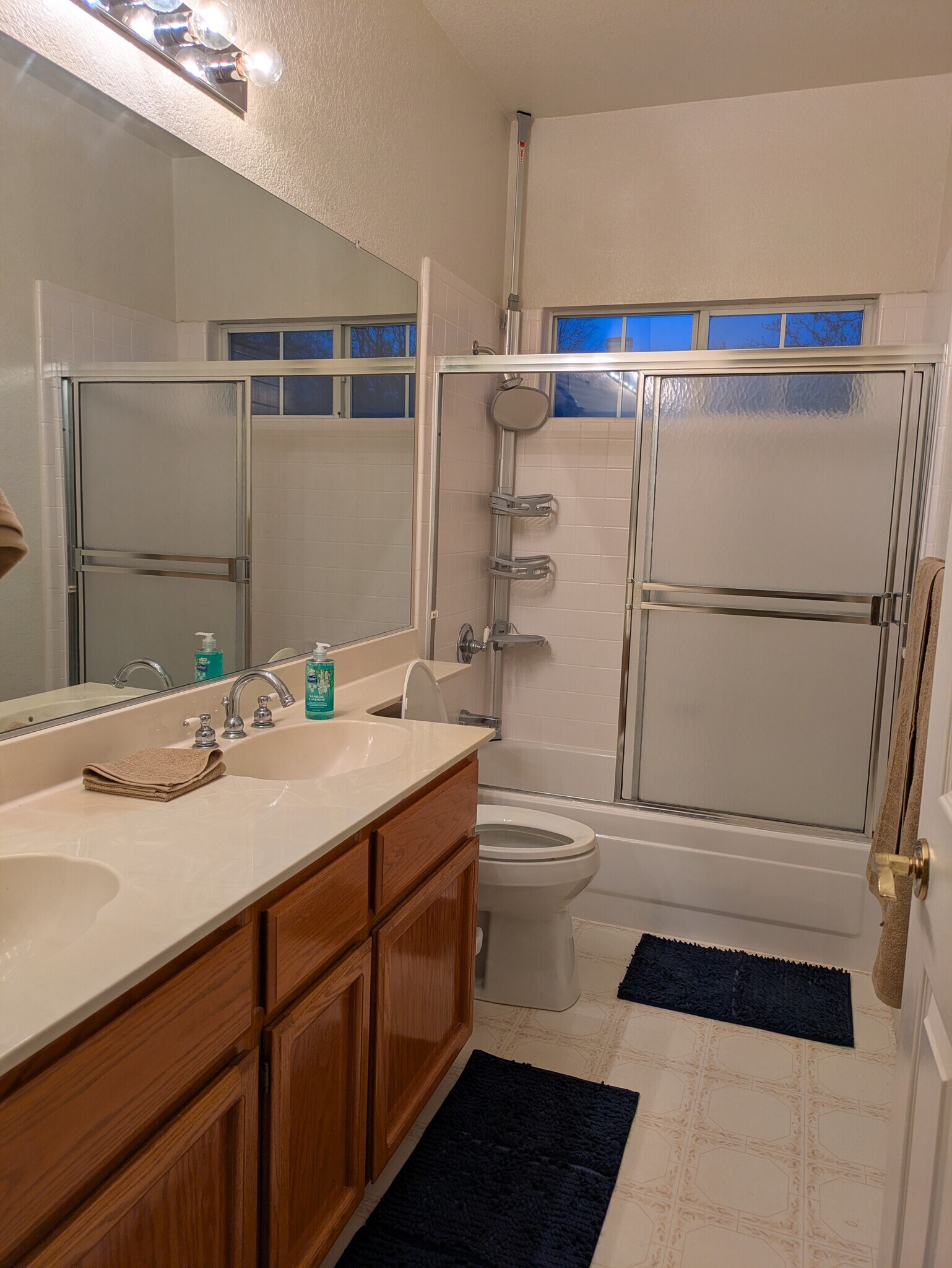 Building Photo - 105 Donegan Ct