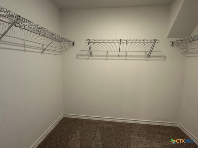 Building Photo - 945 Heartseed Ave