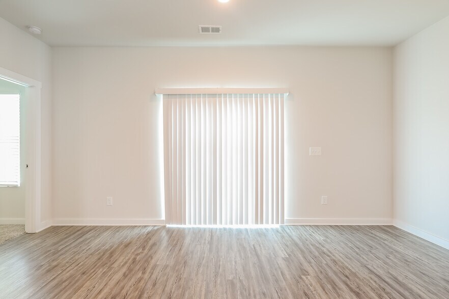 Building Photo - 9949 Hunter Pl